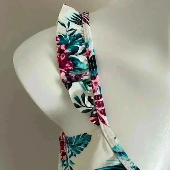 Arizona Jeans Tankini Swim Suit Top - Picture 3 of 8